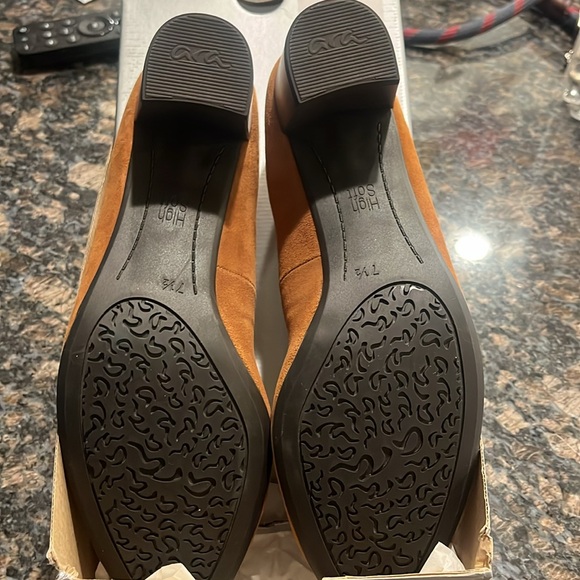 ARA Knokke Whiskey Pump - Picture 3 of 6